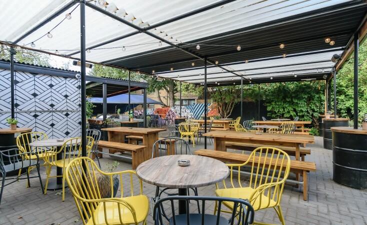 Best Sports Bars in London - Angel Oak