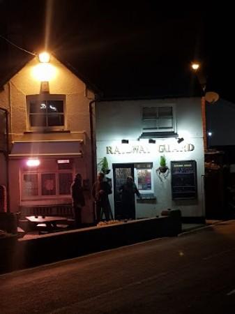 Best Sports Bars in Epsom - Railway Guard
