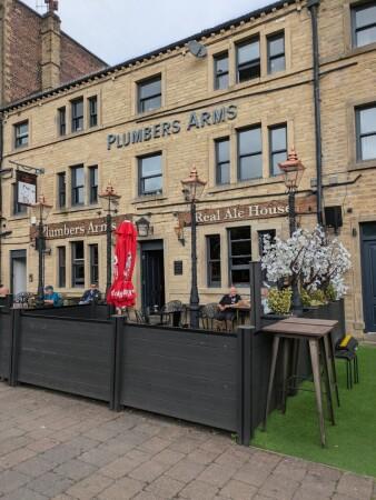 Best Sports Bars in Huddersfield - Plumber's Arms