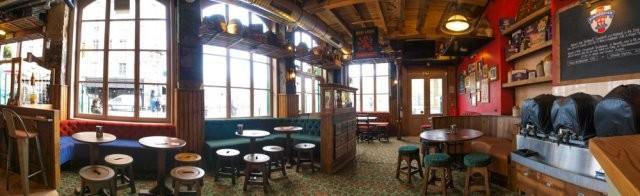 Best Sports Bars in Lyon - Elephant & Castle