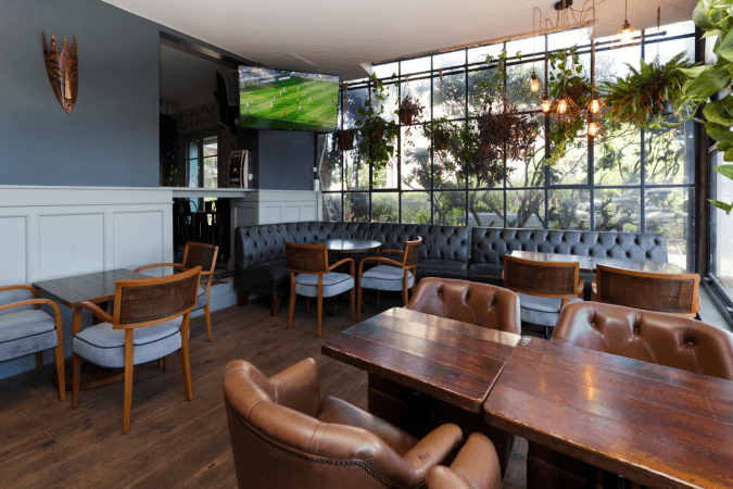 Best Sports Bars in Mandelieu la Napoule - O'Sullivans By The Beach