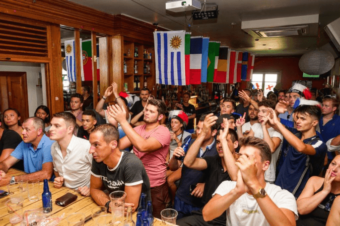 Best Sports Bars in Mandelieu la Napoule - O'Sullivans By The Beach