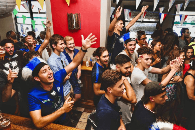 Best Sports Bars in Mandelieu la Napoule - O'Sullivans By The Beach