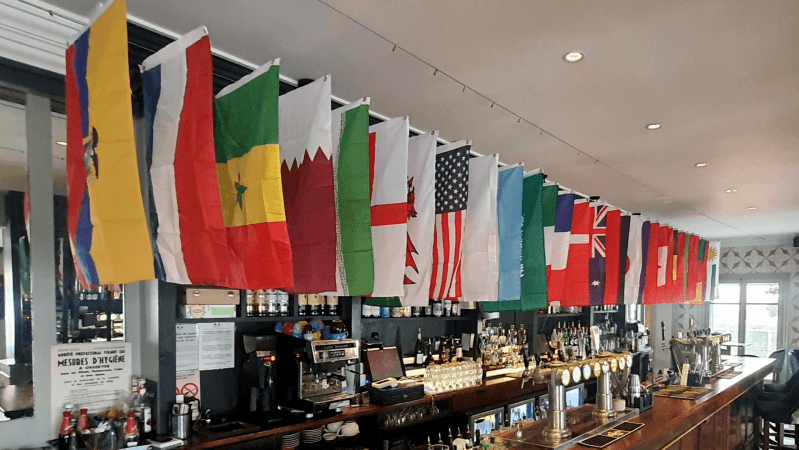 Best Sports Bars in Mandelieu la Napoule - O'Sullivans By The Beach