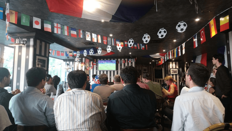 Best Sports Bars in Annecy - Au Bureau Annecy