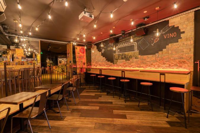 Best Sports Bars in Lyon - La Feria
