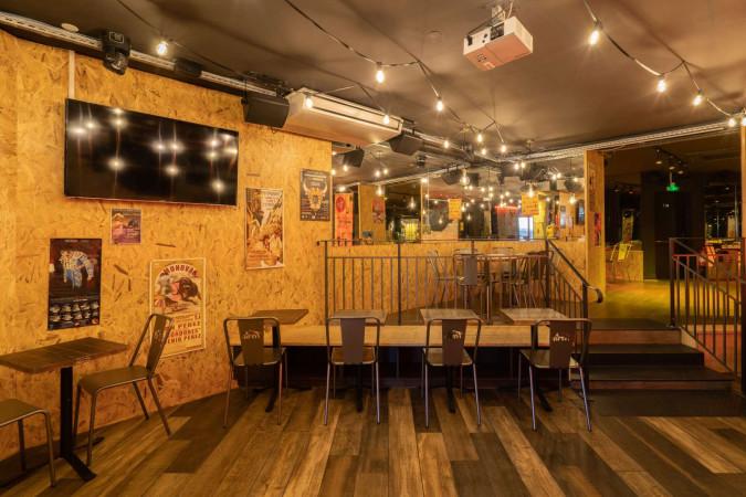 Best Sports Bars in Lyon - La Feria