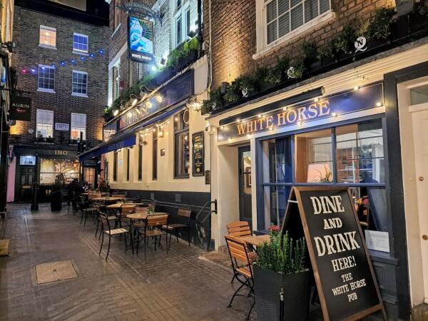 Best Sports Bars in London - White Horse