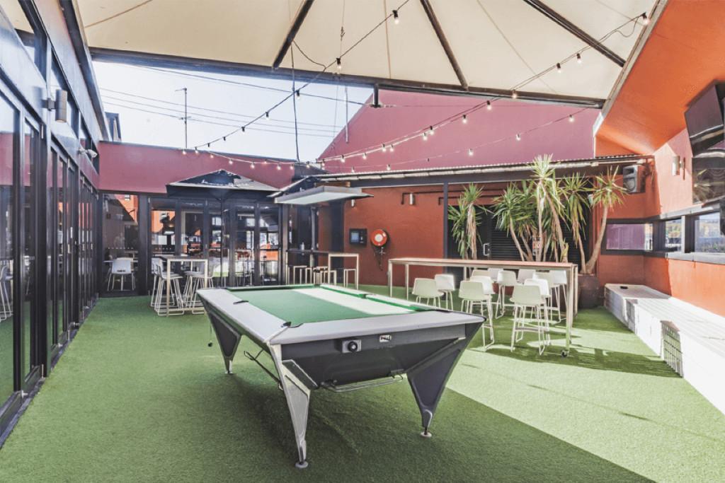 Best Sports Bars in Sydney - Premier Hotel