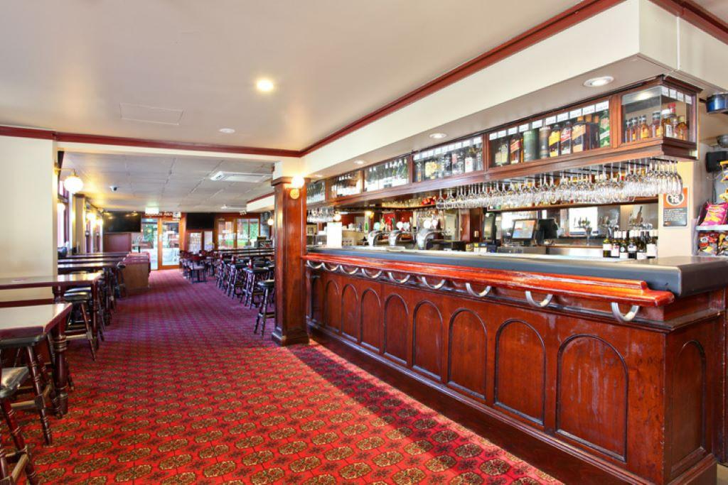 Best Sports Bars in Sydney - Victoria Hotel