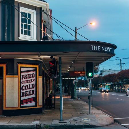 Best Sports Bars in Islington - The Newcastle Hotel