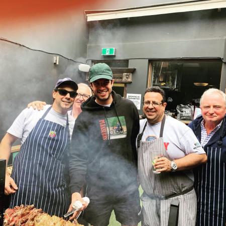 Best Sports Bars in Kew - Harp Of Erin Hotel