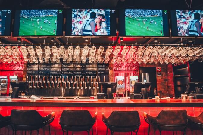Best Sports Bars in Sydney - Winghaus - Circular Quay