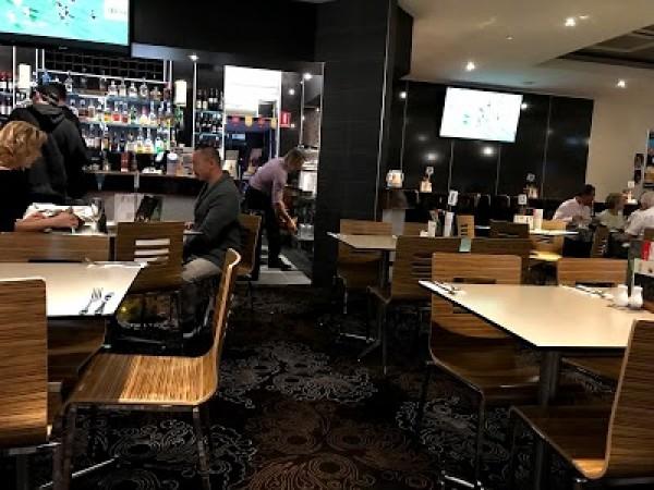 Best Sports Bars in Maroochydore - Hotel Maroochydore
