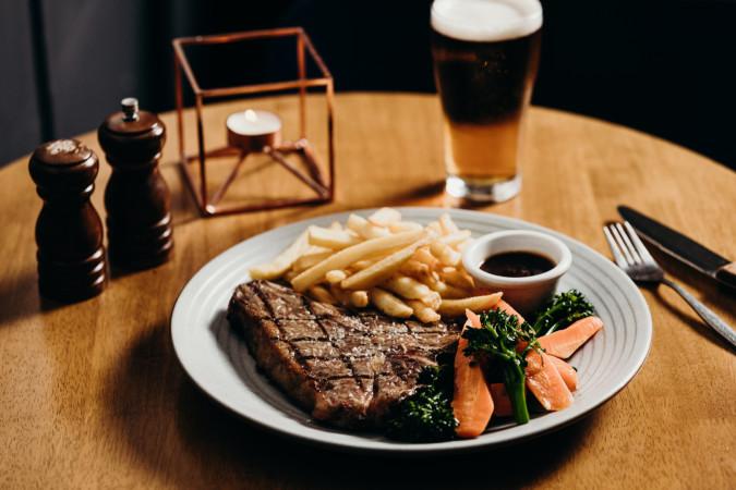 Best Sports Bars in Port Macquarie - Port Macquarie Hotel