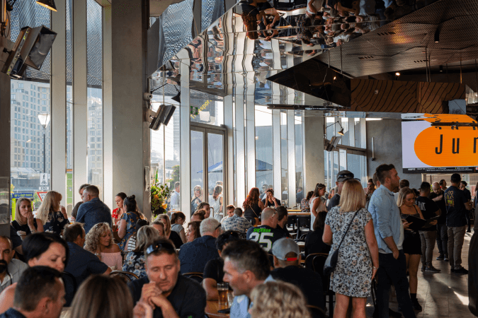 Best Sports Bars in Melbourne - Transport Hotel