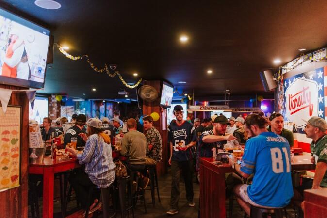 Best Sports Bars in Crawley - Varsity Nedlands