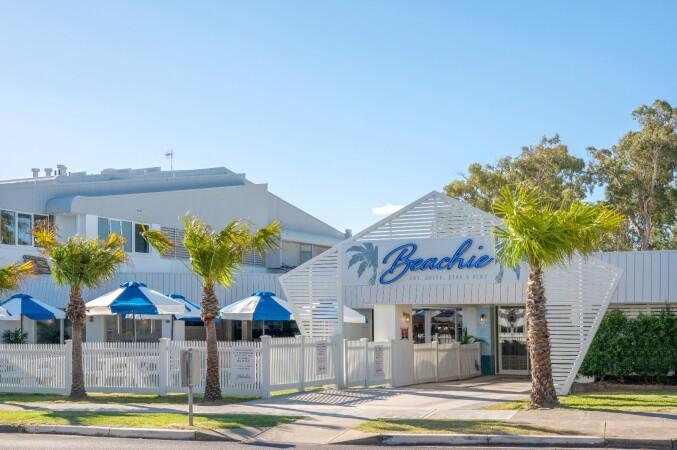 Best Sports Bars in Toukley - The Beachcomber Hotel & Resort