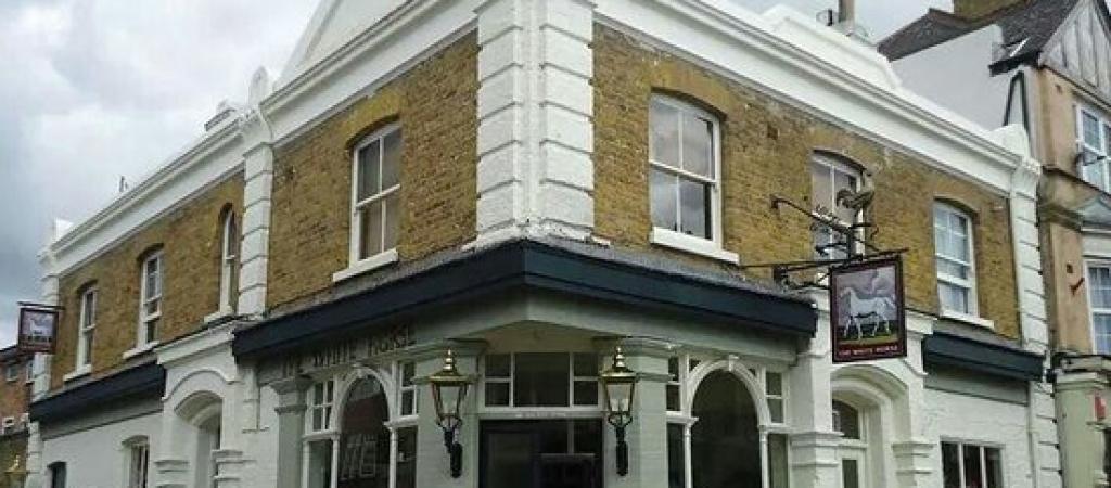 Best Sports Bars in Sunbury-On-Thames - White Horse