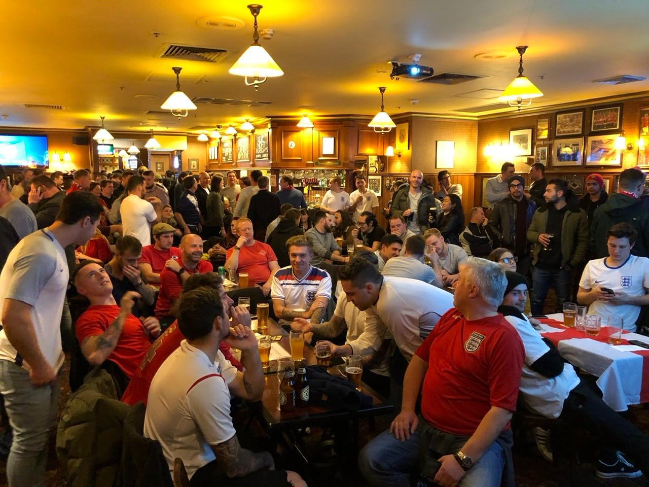Best Sports Bars in Melbourne - The Charles Dickens Tavern