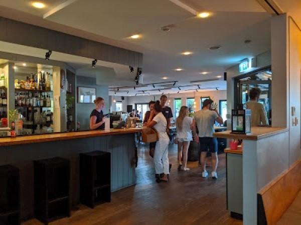 Best Sports Bars in Gnarabup - The Common Bistro