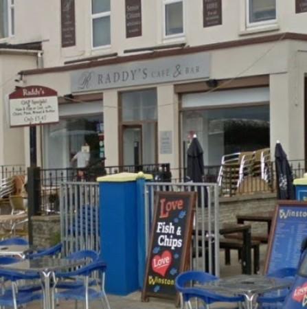 Best Sports Bars in North Somerset - Raddys Caf√© & Bar