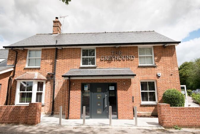 Best Sports Bars in Newmarket - Greyhound And Twentyone