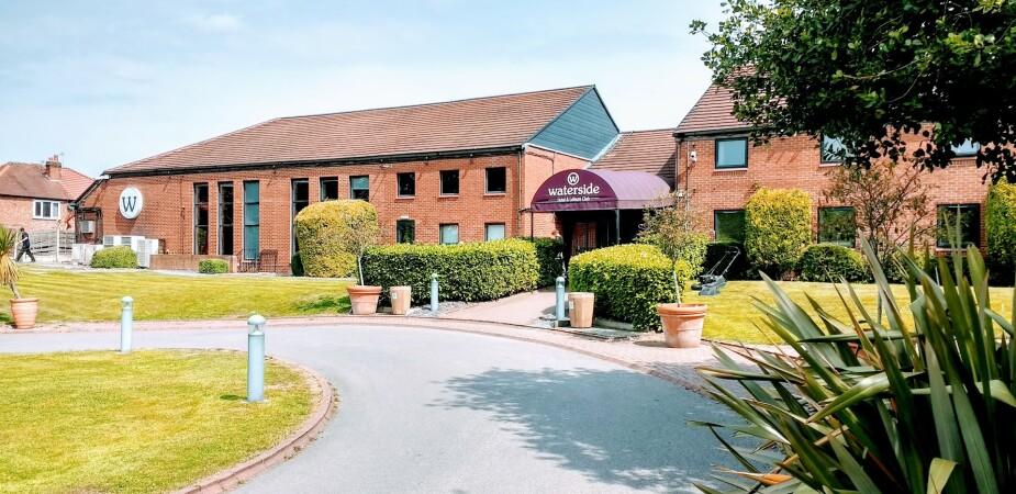 Best Sports Bars in Manchester - Waterside Hotel And Leisure Club