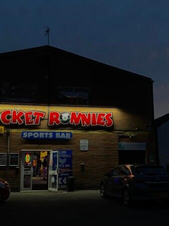 Best Sports Bars in Newport - Rocket Ronnies