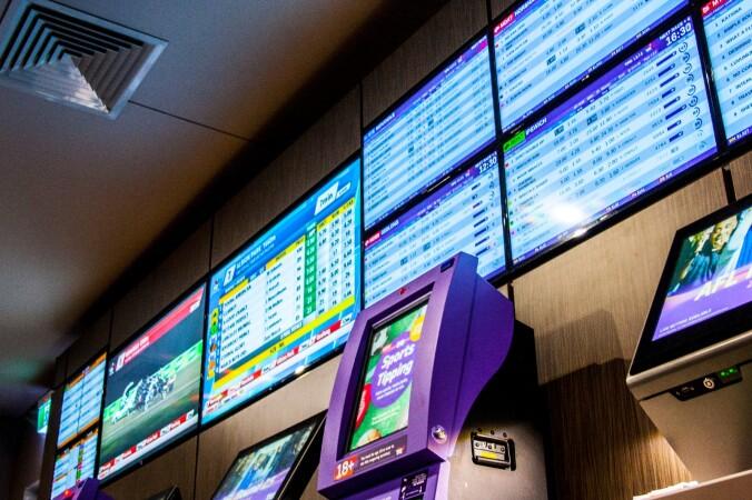 Best Sports Bars in Baldivis - The Chase Bar & Bistro