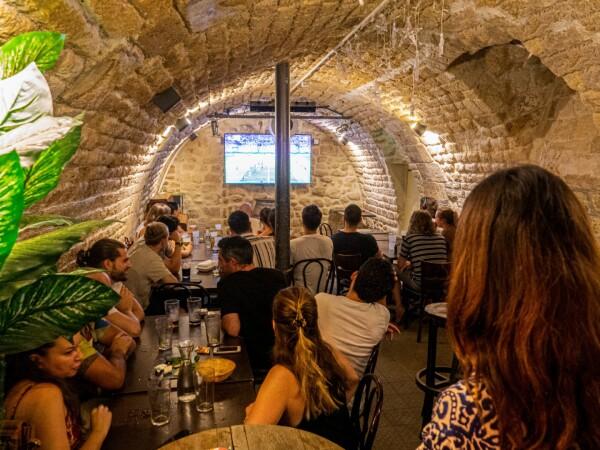 Best Sports Bars in Paris - Oculto