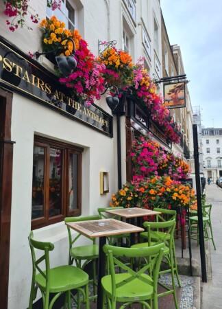 Best Sports Bars in London - Antelope