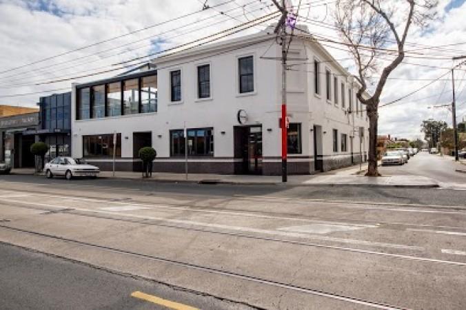 Best Sports Bars in South Yarra - The Osborne