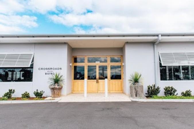 Best Sports Bars in Casula - Crossroads Hotel