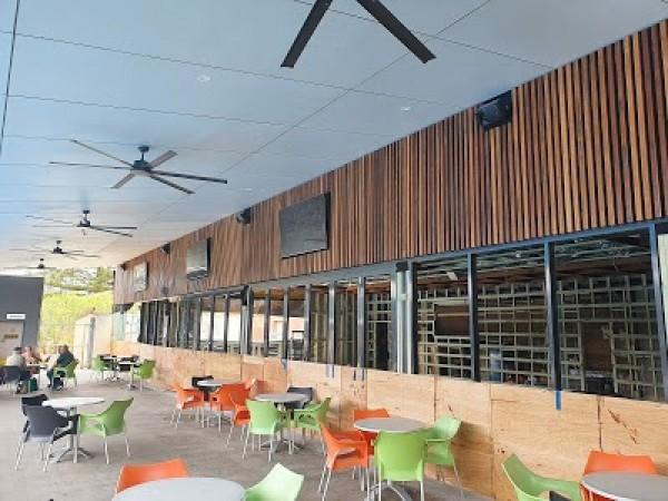 Best Sports Bars in TUNCURRY - The Bellevue Hotel