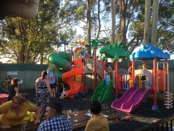 Best Sports Bars in Port Macquarie - Settlers Inn Port Macquarie