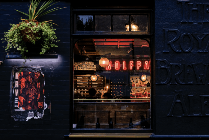 Best Sports Bars in London - Wolfpack Fulham