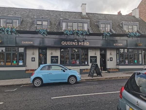 Best Sports Bars in London - Queens Head Winchmore Hill