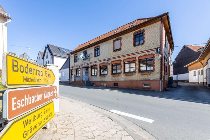 Best Sports Bars in Usingen - Landgasthof Eschbacher Katz
