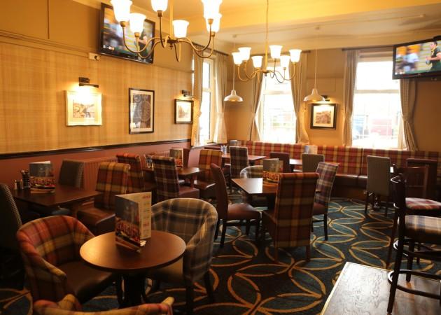 Best Sports Bars in Whitley Bay - Hunting Lodge Whitley Bay