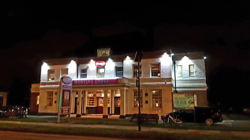 Best Sports Bars in Whitley Bay - Hunting Lodge Whitley Bay