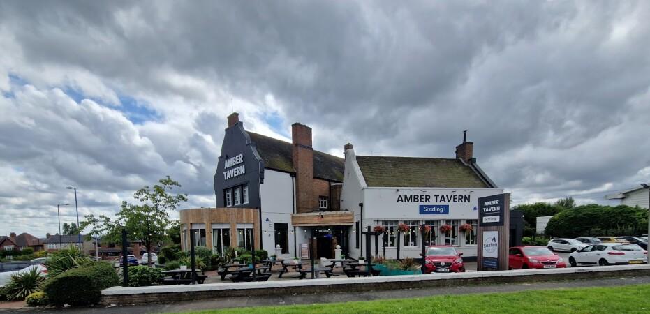 Best Sports Bars in Birmingham - Amber Tav Quinton Birmingham