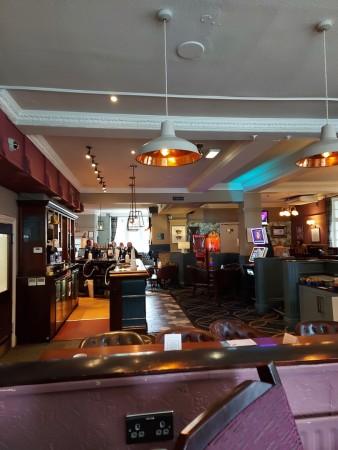 Best Sports Bars in Newcastle Upon Tyne - Plough Inn Killingworth Villag
