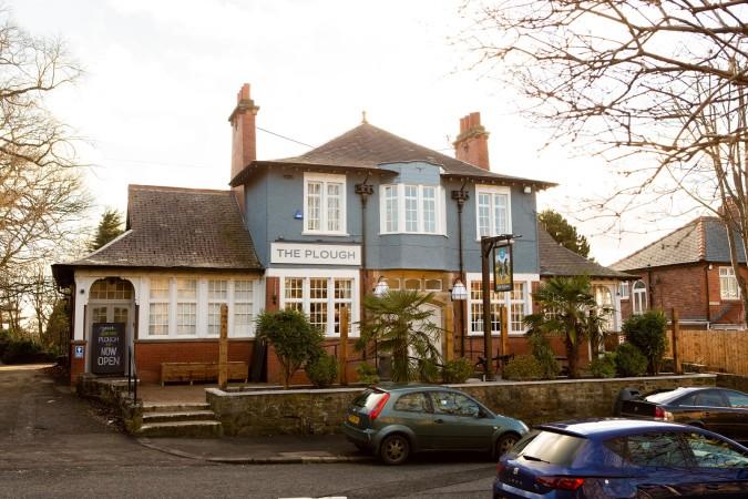 Best Sports Bars in Newcastle Upon Tyne - Plough Inn Killingworth Villag