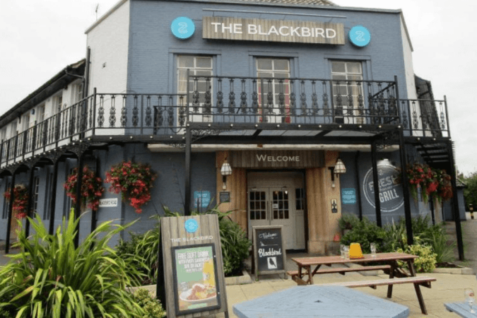 Best Sports Bars in Leicester - Blackbird Hotel