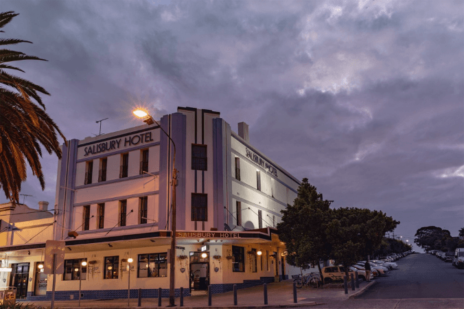 Best Sports Bars in Stanmore - Salisbury Hotel Stanmore