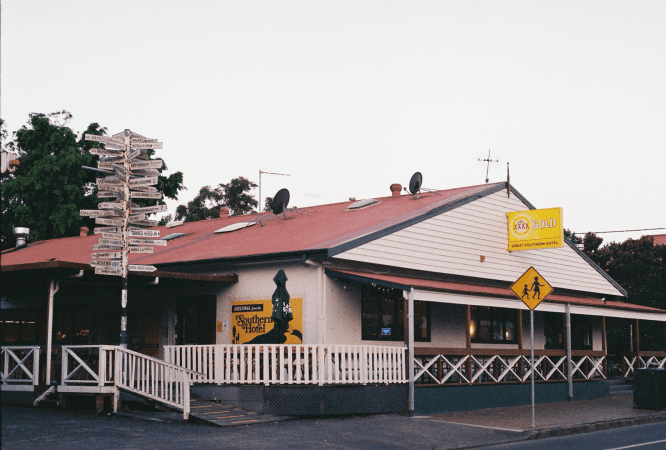 Best Sports Bars in Berry - Southern Hotel Berry
