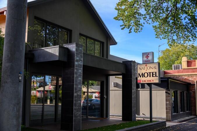 Best Sports Bars in Bendigo - National Hotel Complex