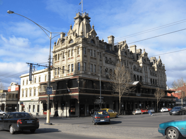 Best Sports Bars in Bendigo - Hotel Shamrock Bendigo