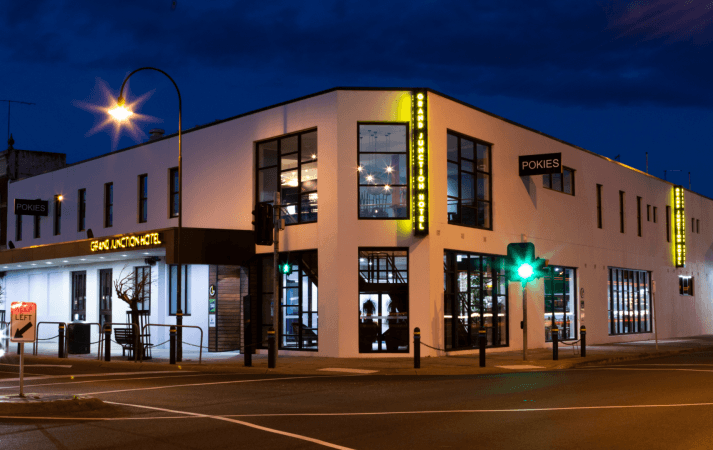 Best Sports Bars in Traralgon - Grand Junction Hotel Traralgon